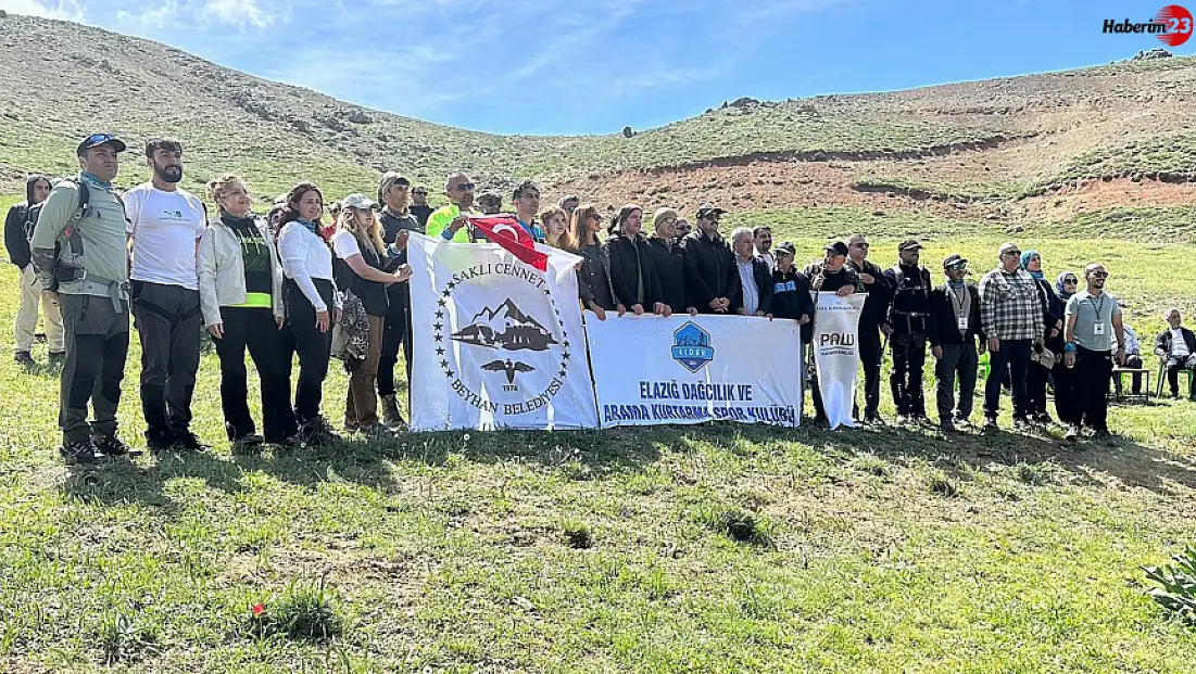 Akdağ'da Doğa Yürüyüşü Etkinliği Düzenlendi