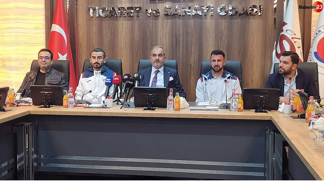 Başkan Alan 10 milyonluk çeki Elazığspor'a takdim etti