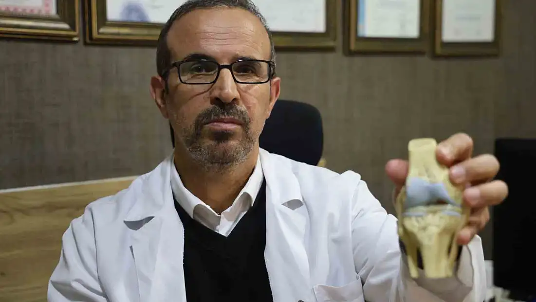Ortopedi ve travmatoloji uzmanı Ayhan: ''Menüsküs yırtıkları da kireçlenmeye yol açan faktörlerdendir''