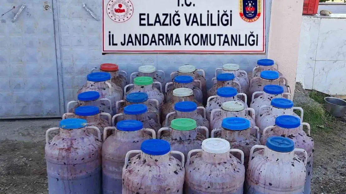 Elazığ'da 2 ton kaçak şarap ele geçirildi