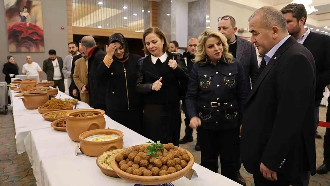 Elazığ'da 76 çeşit Harput saray yemekleri tanıtıldı