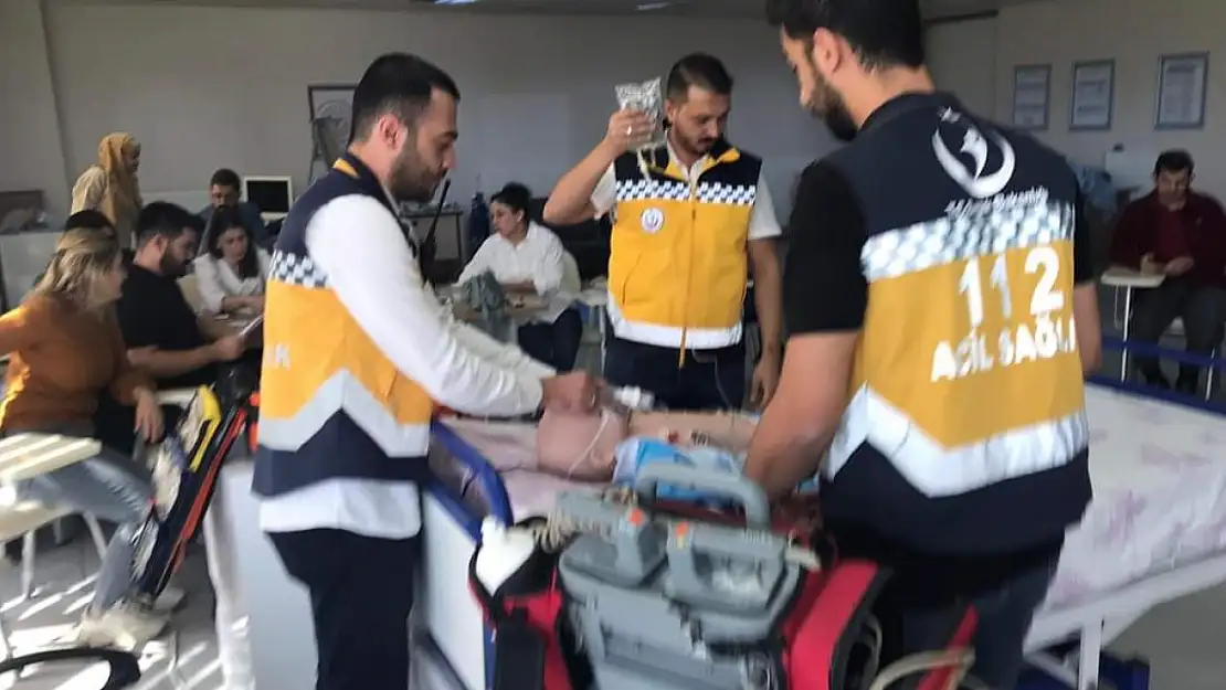 Elazığ'da ambulans servisi çalışanlarına eğitim