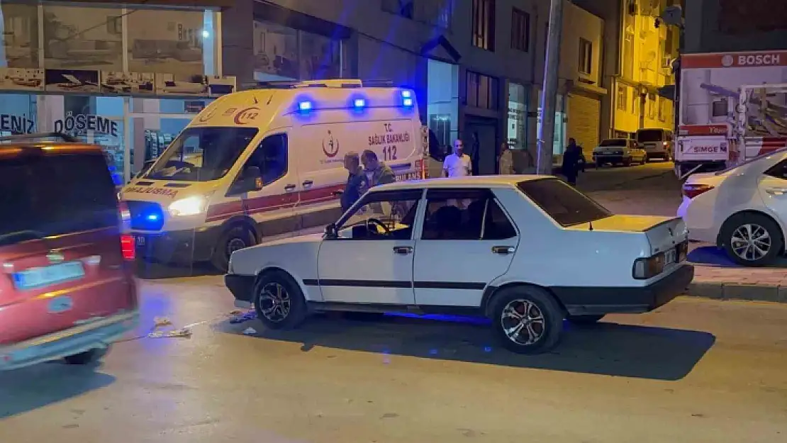 Elazığ'da Fiat Tofaş'ın çarptığı yaya yaralandı