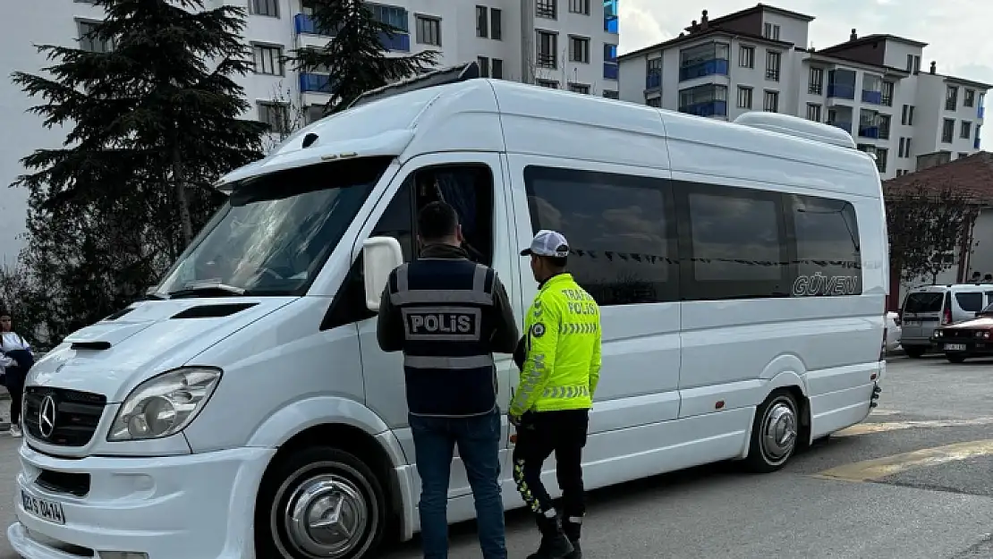 Elazığ'da okul önü denetimleri sürüyor