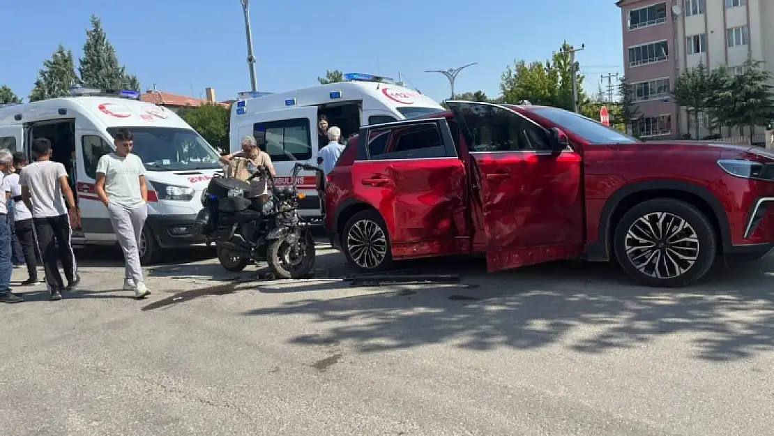 Elazığ'da Togg ile motosiklet çarpıştı: 2 yaralı