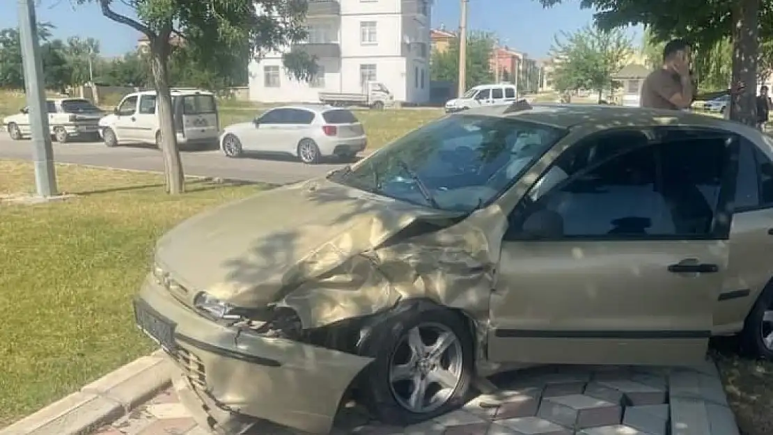 Elazığ'da trafik kazası: 3 yaralı