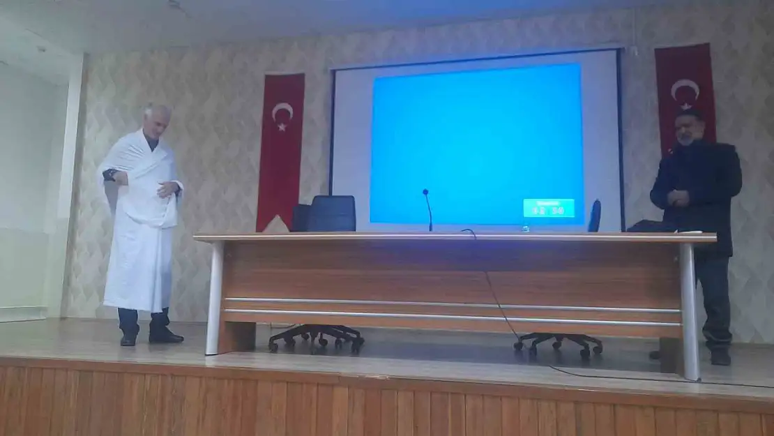 Elazığ'da umre semineri düzenlendi