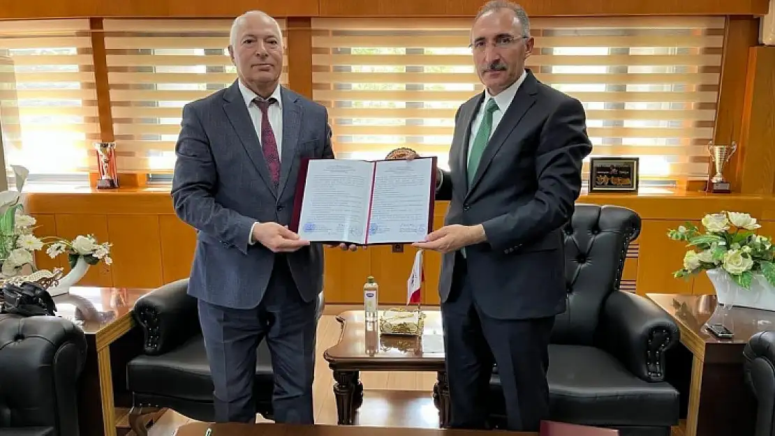 FÜ ile Azerbaycan Milli İlimler Akademisi arasında mutabakat zabtı imzalandı