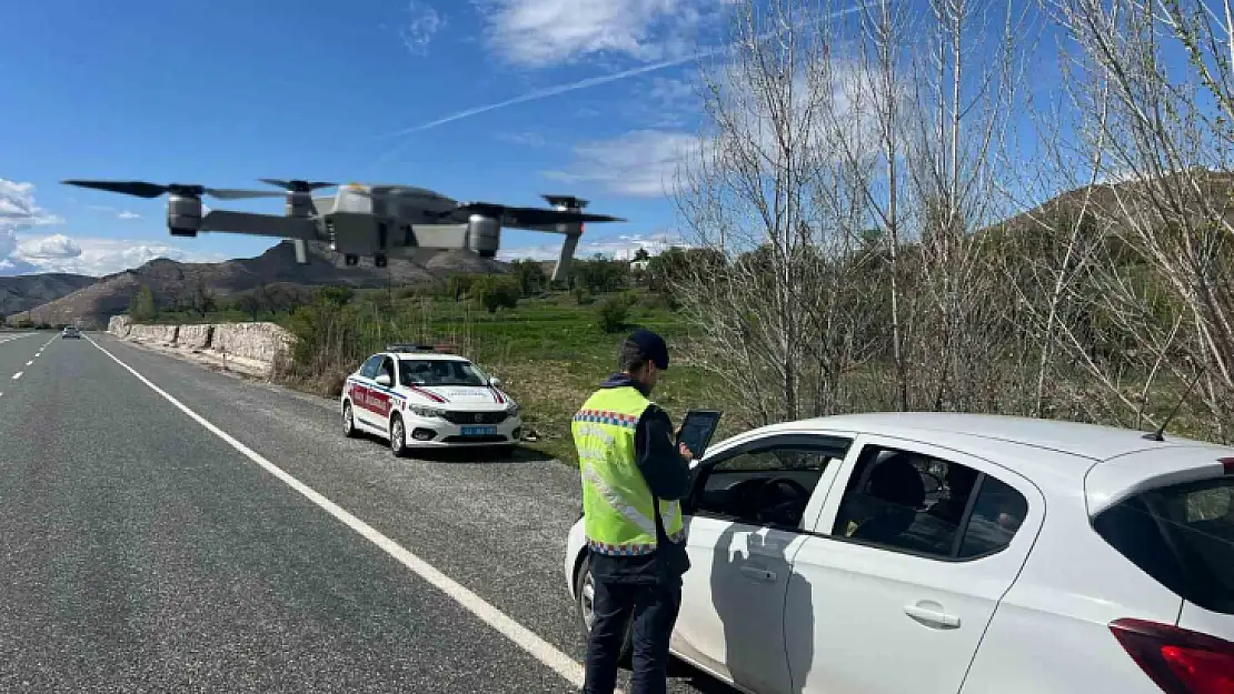 Jandarmadan dronlu trafik denetimi