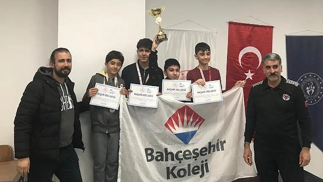 Okul Sporları Satranç Turnuvası Yıldızlar Kategorisi Sonuçlandı