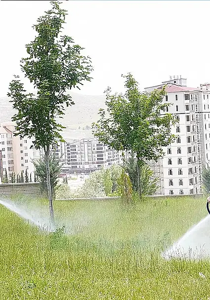 Elazığ Belediyesi, ilaçlama çalışmalarını aralıksız sürdürüyor