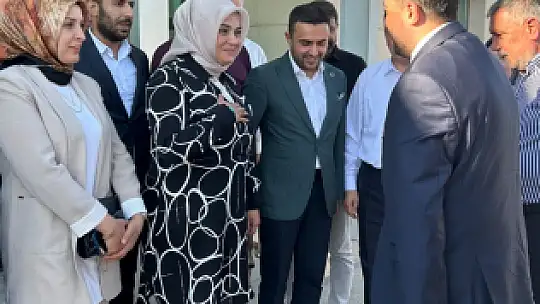 AK Kadınlar, Ekip Ruhuyla Sahada