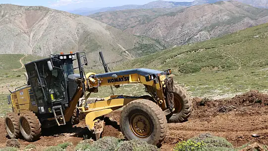 Aşağı Çanakçı Köyü Yayla Yolu Yapım Çalışmaları Devam Ediyor