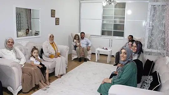AK Kadınlar, Ekip Ruhuyla Sahada