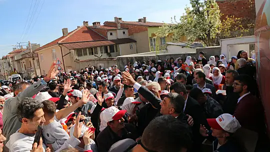 CHP Heyeti Vatandaşlarla Buluşmaya Devam Ediyor