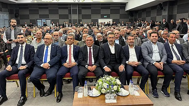 Ak Parti'de bayramlaşma programı düzenlendi