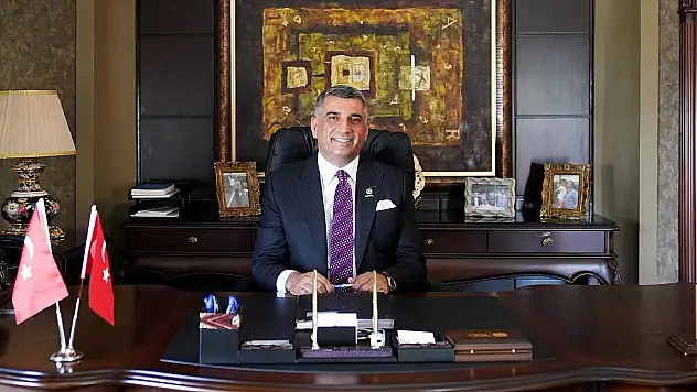 Gürsel Erol'dan Elazığspor'a Destek: Takımın Konaklama Giderlerini Üstlendi!