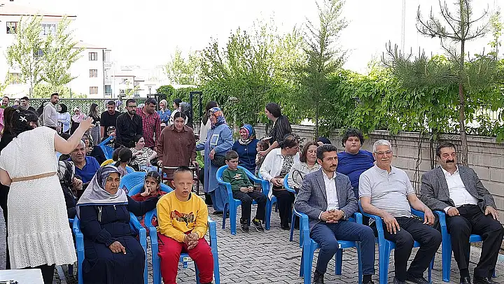 Elazığ Belediyesi Engelsiz Yaşam Merkezi'nden anlamlı ziyaret