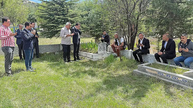 Ahmet Aytar Elazığ'da kabri başında anıldı