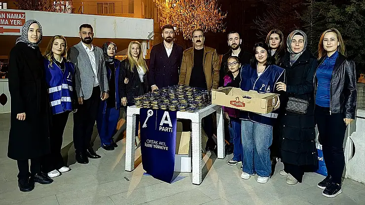 Başkan Ercan, Kadir gecesinde vatandaşlarla buluştu