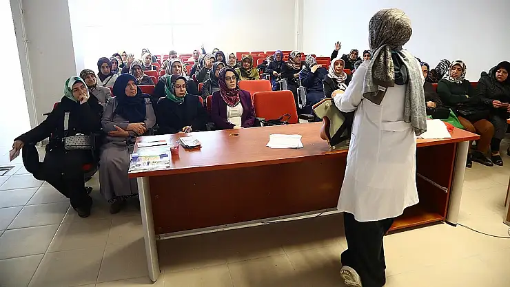 Elazığ belediyesi, sağlık Haftası'nda bilgilendirme faaliyetleri gerçekleştirdi