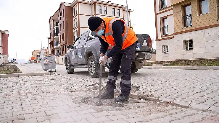Elazığ'da Haşereyle Mücadele Hız Kesmeden Sürüyor!