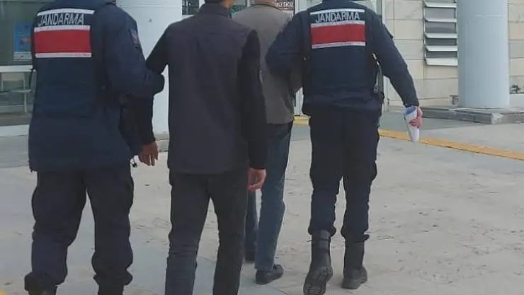 Elazığ'da kesinleşmiş hapis cezası bulunan 2 zanlı yakalandı