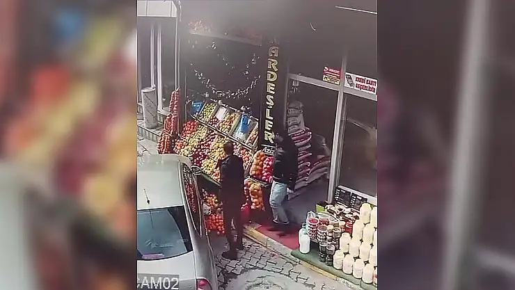 Elazığ'da sürücü manava çarptı