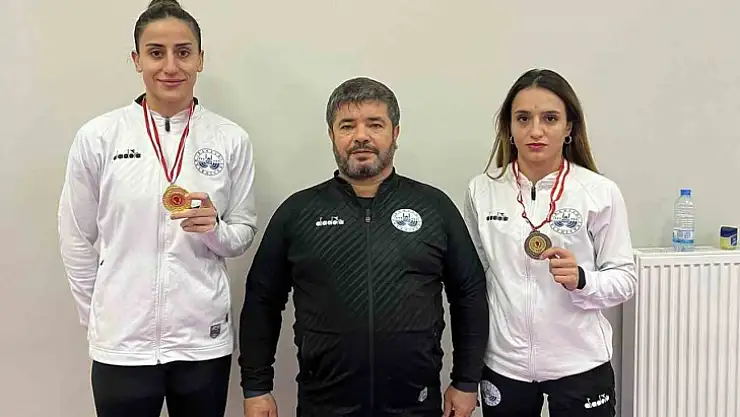 Gizem Özer'den altın madalya
