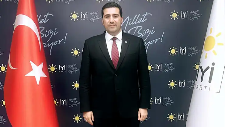 İYİ'de beklenen isim adaylığını açıkladı!