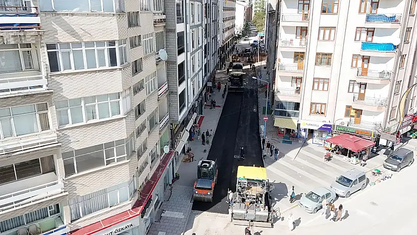 Elazığ'da asfalt seferberliği devam ediyor