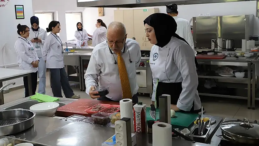 Fırat üniversitemizde yemek yarışması düzenlendi