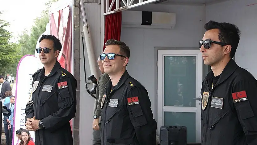 Fırat Üniversitesinin 50. Yılı, SoloTürk'ün nefes kesen gösterisiyle taçlandı
